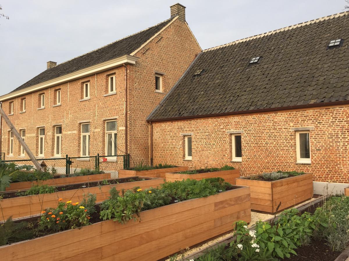 De Blauwe Hoeve — 4-Star Luxury Hotel in Zwijndrecht, Belgium