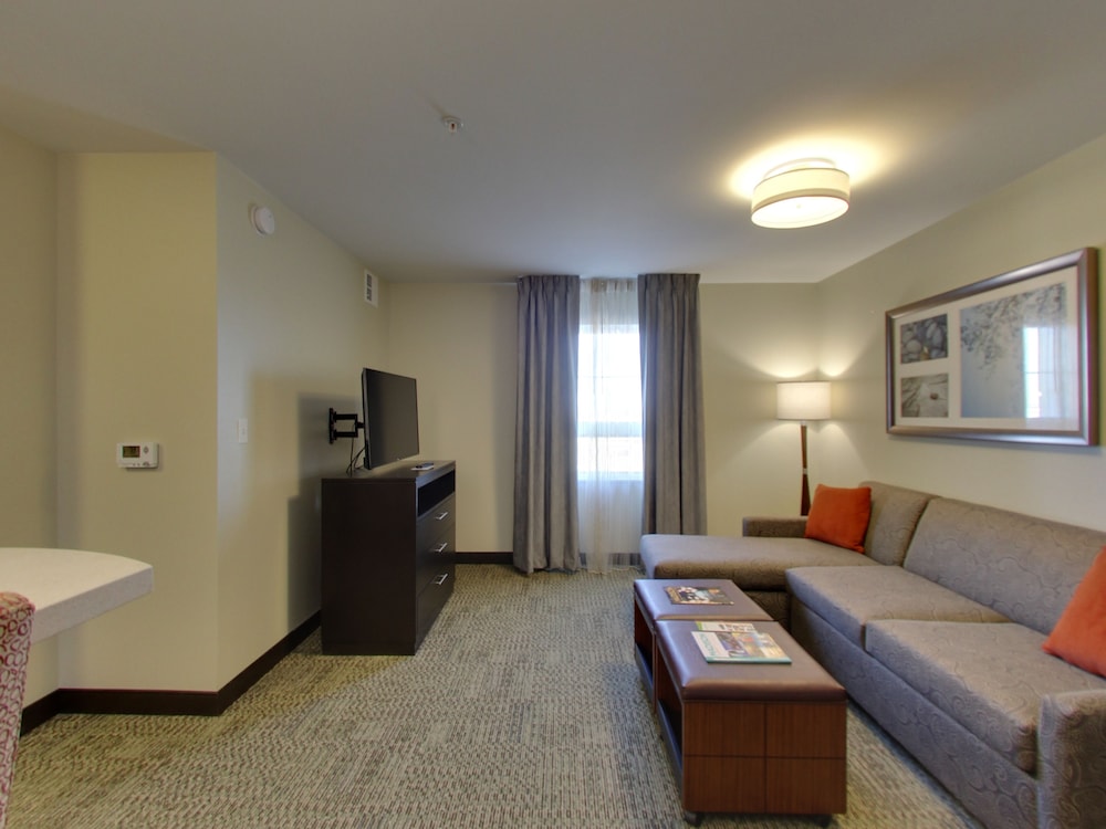 Staybridge Suites Madison Fitchburg - photo 15