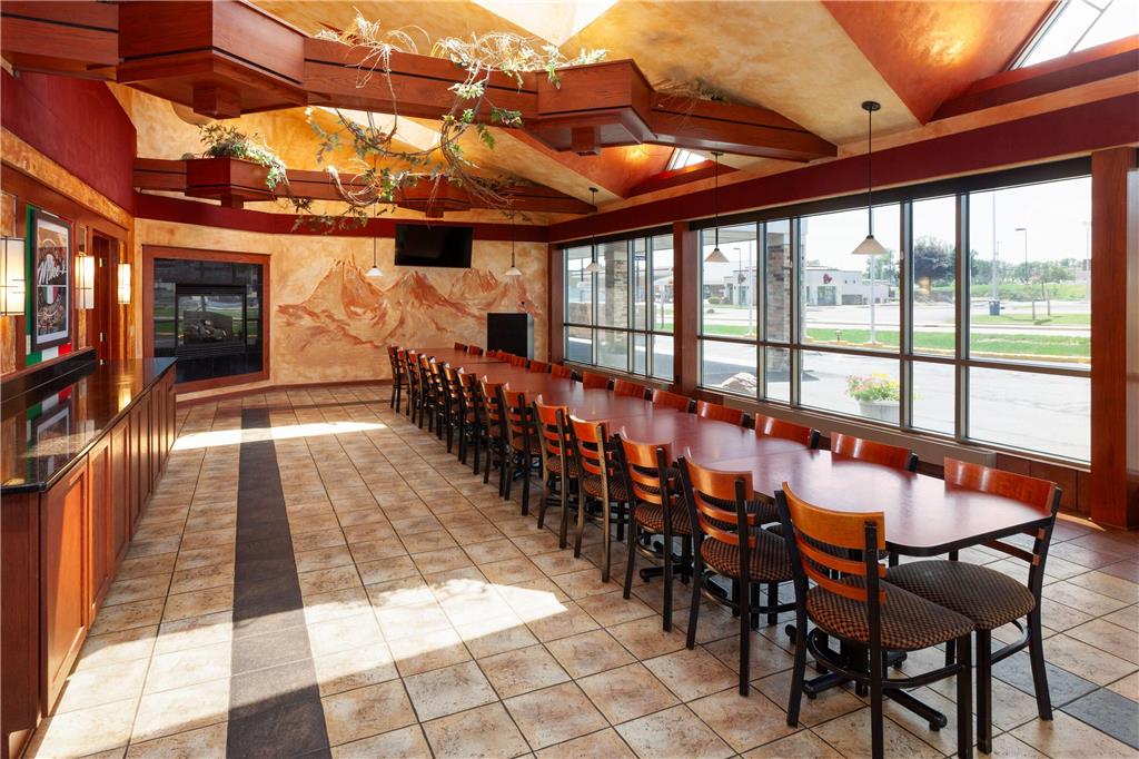 AmericInn & Suites By Wyndham Baraboo Event Center - photo 10
