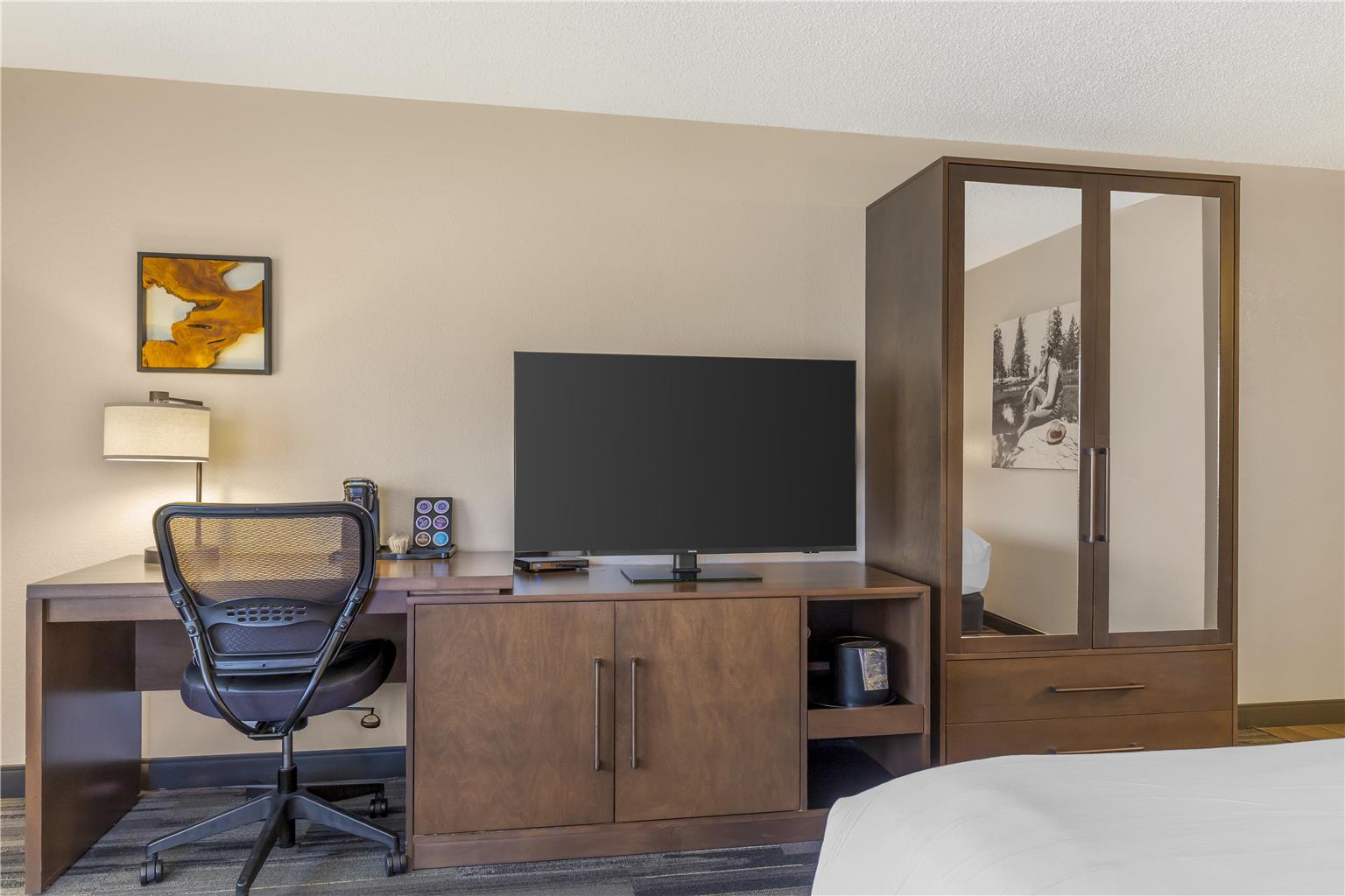 Best Western Plus McCall Lodge & Suites - photo 32