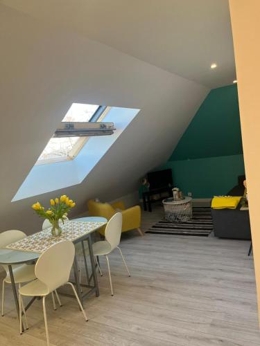 Magnifique Logement Confortable Et Paisible. — hotel in Saint-Marcel
