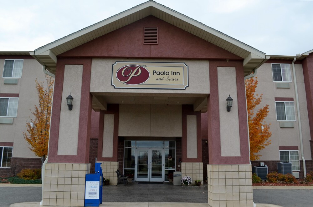 Paola Inn And Suites - photo 50
