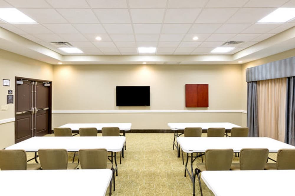 Staybridge Suites College Station by IHG - photo 39