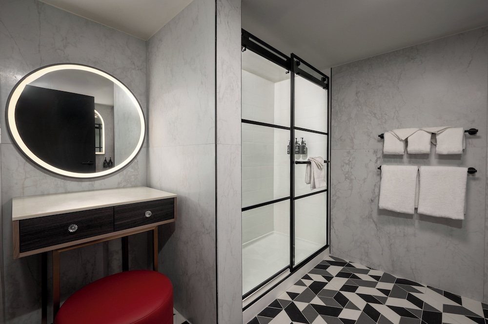 Hotel Indigo Detroit North Troy by IHG - photo 46