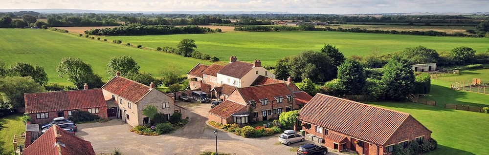 Barker Stakes Farm — 4-Star Luxury Hotel in Pickering, United Kingdom