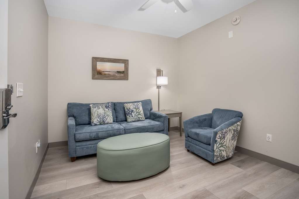 Lighthouse Suites Best Western Signature Collection - photo 12