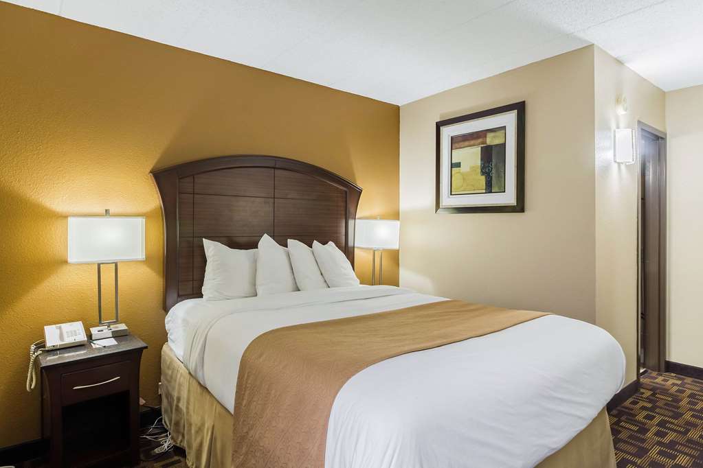 Quality Inn & Suites Arden Hills Saint Paul North - photo 10