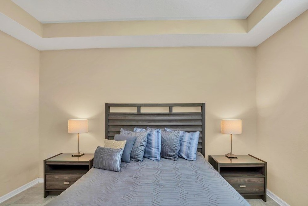 Voted #1 Resort Storey Lake Water Park 2 Bedroom Townhouse by Redawning - photo 3