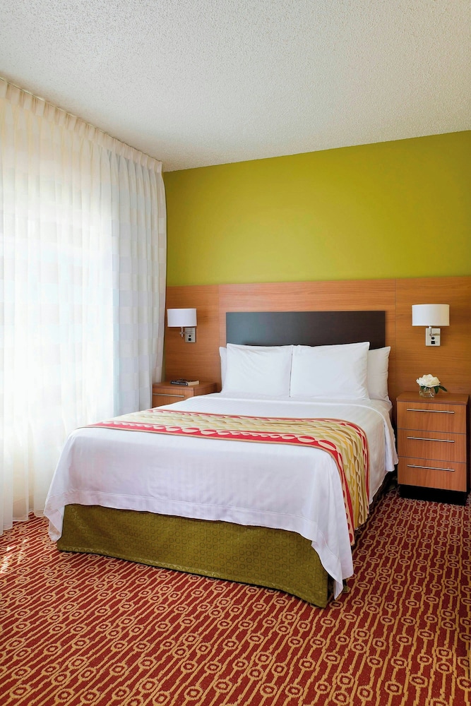 TownePlace Suites Dallas Bedford - photo 8