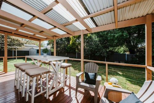 Cudgegong House A Lush Backyard Sanctuary — 4-Star Luxury Hotel in Mudgee, Australia