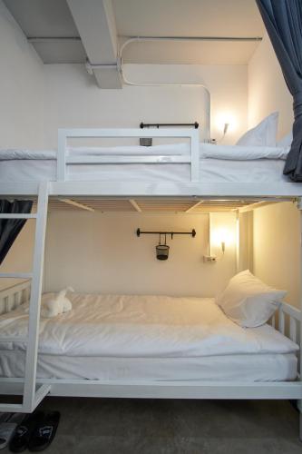 G5 Hostel — 5-Star Luxury Hotel in Bangkok, Thailand