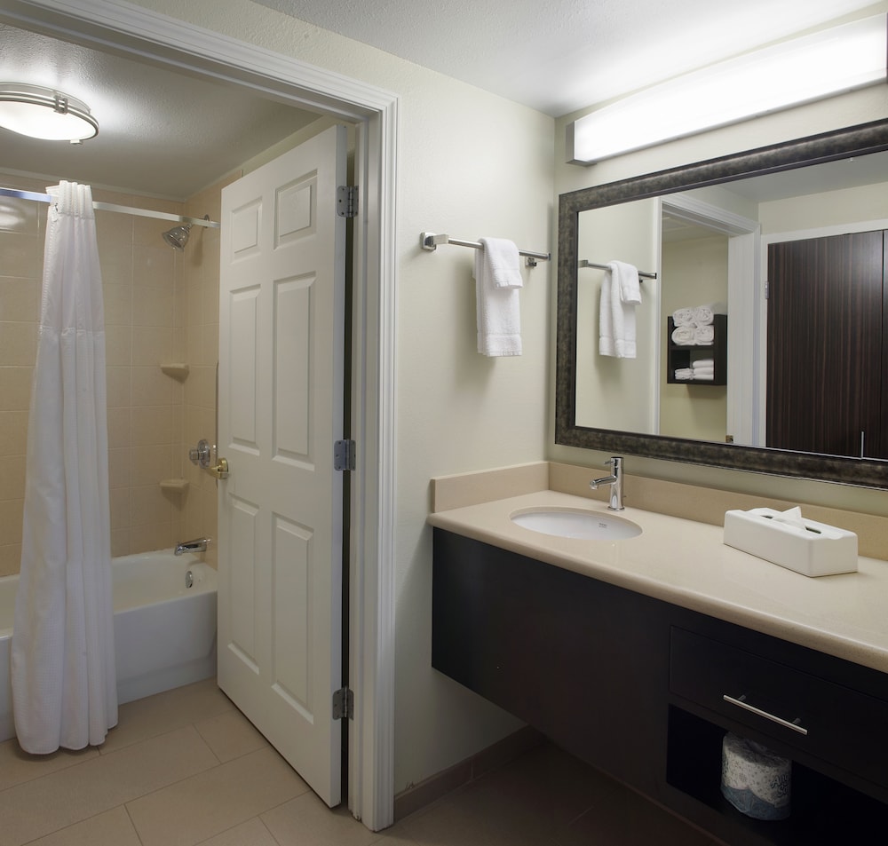 Staybridge Suites Fayetteville Univ Of Arkansas by IHG - photo 24