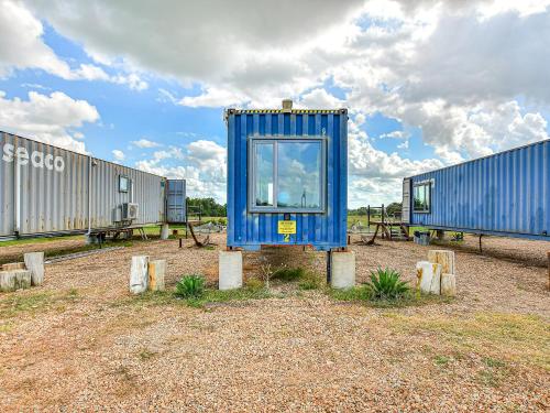 Flophouze Shipping Container Hotel - photo 14