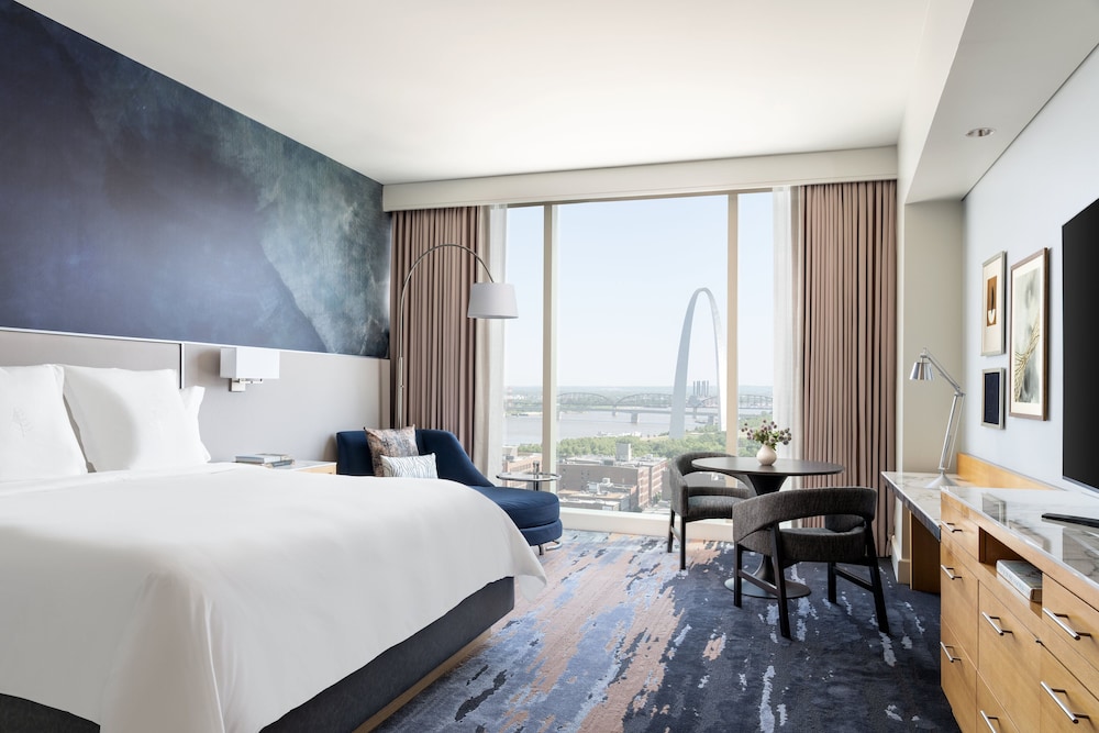 Four Seasons Hotel St Louis - photo 20