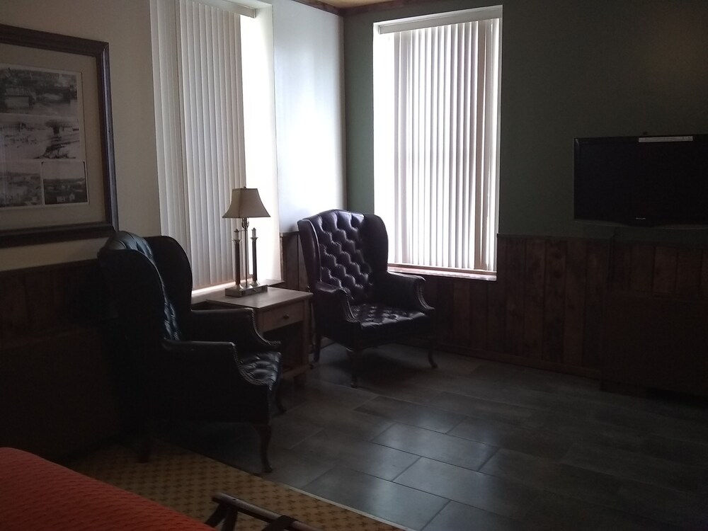 The Charles Inn at Vacationland Inns - photo 56