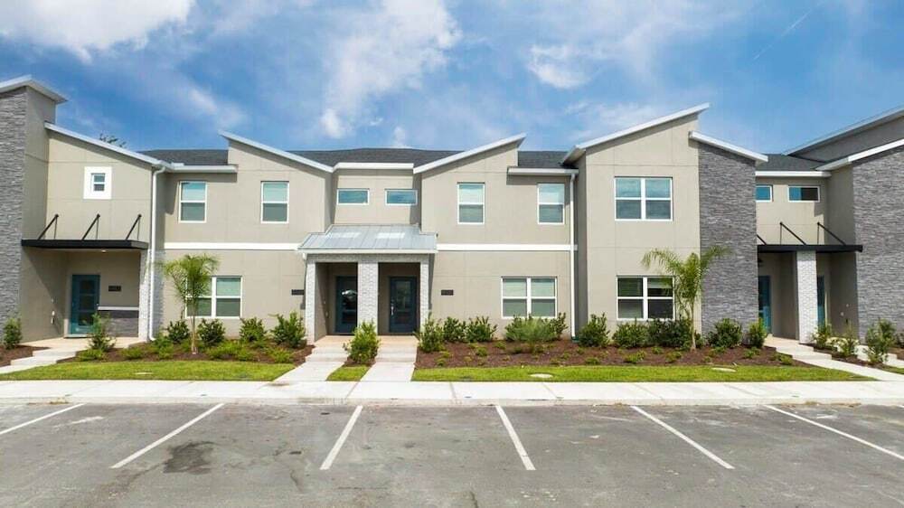 Gorgeous 4Bd with Pool @ Storey Lake Resort 4475 - featured photo