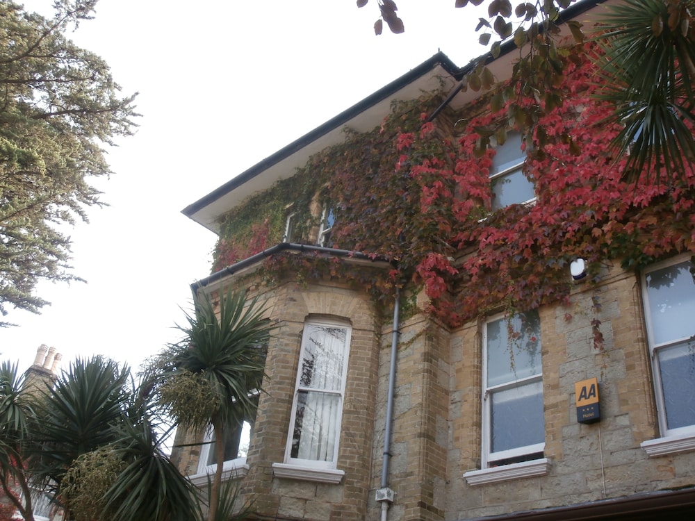 Eversley Hotel in Ventnor, United Kingdom