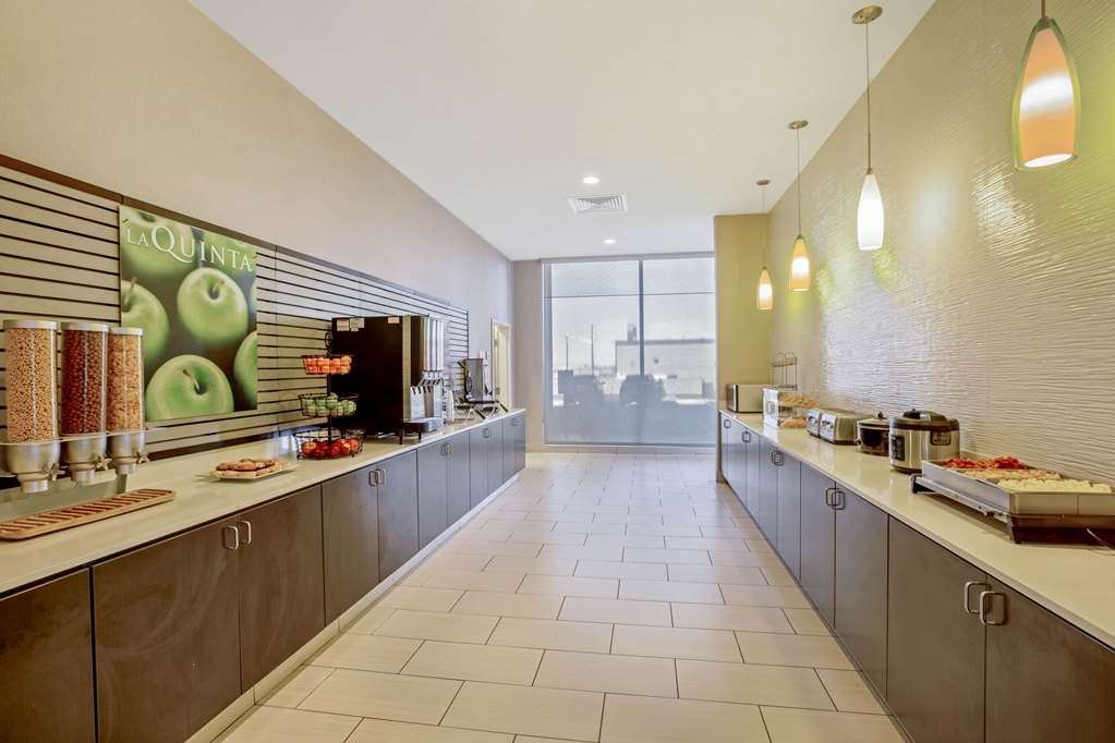 La Quinta Inn & Suites by Wyndham Cedar City - photo 26
