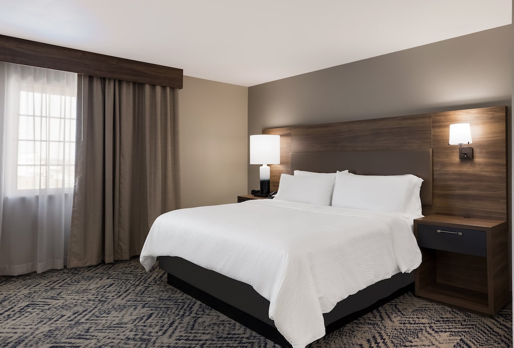 Candlewood Suites Lafayette River Ranch an IHG Hotel - photo 18