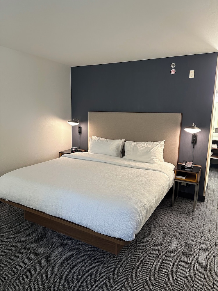 Courtyard by Marriott Fargo Moorhead MN - photo 7