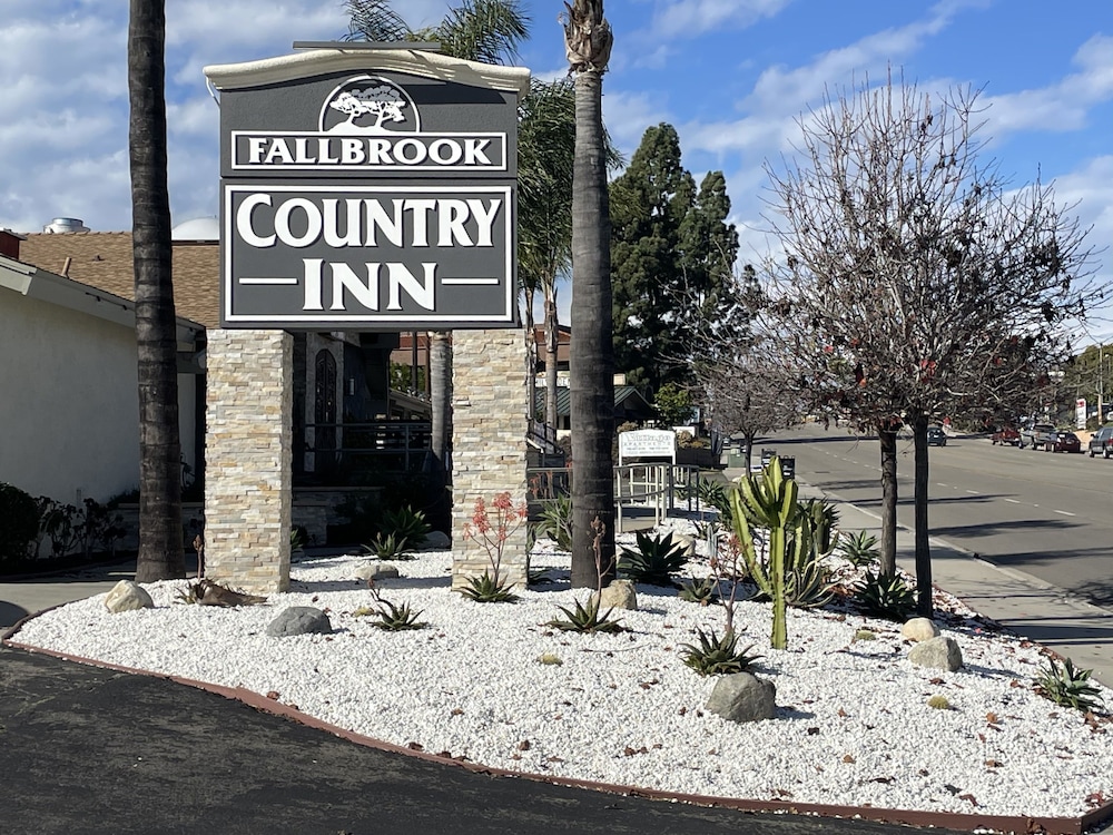 Fallbrook Country Inn - photo 26