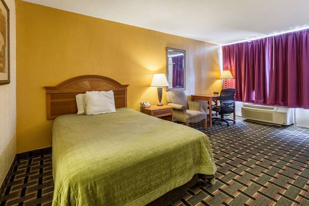 Rodeway Inn Denmark Jackson - photo 11
