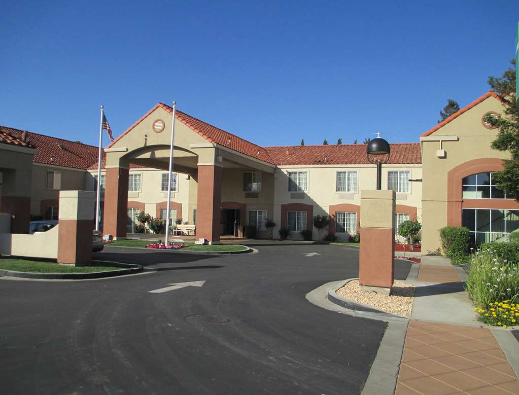 Best Western Brentwood Inn - photo 12