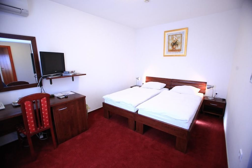 Hotel Orion — Ivanec — photo 2