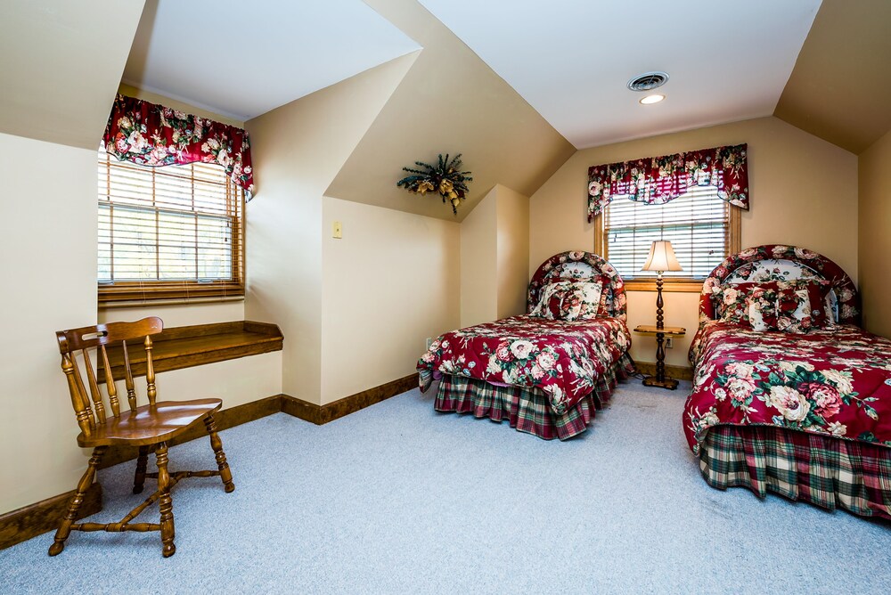 Blue Jay Manor - photo 8