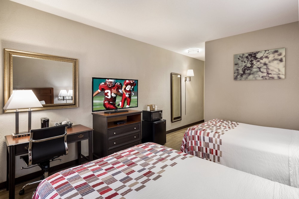 Red Roof Inn & Suites Bloomsburg Mifflinville - photo 19