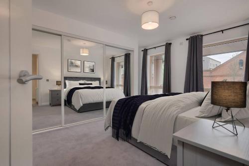 Premium Corporate & Family Friendly Apartment in Belfast — 4-Star Luxury Hotel in Belfast, United Kingdom