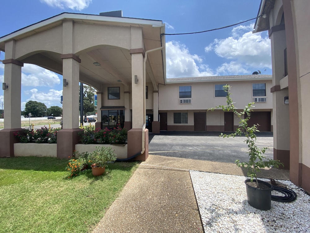 Apple Tree Inn Tyler Lindale - photo 25