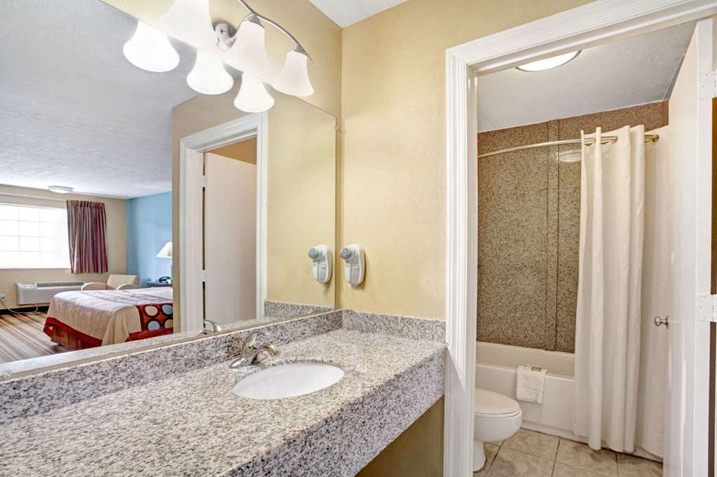 Super 8 by Wyndham Whites Creek Nashville NW Area - photo 12
