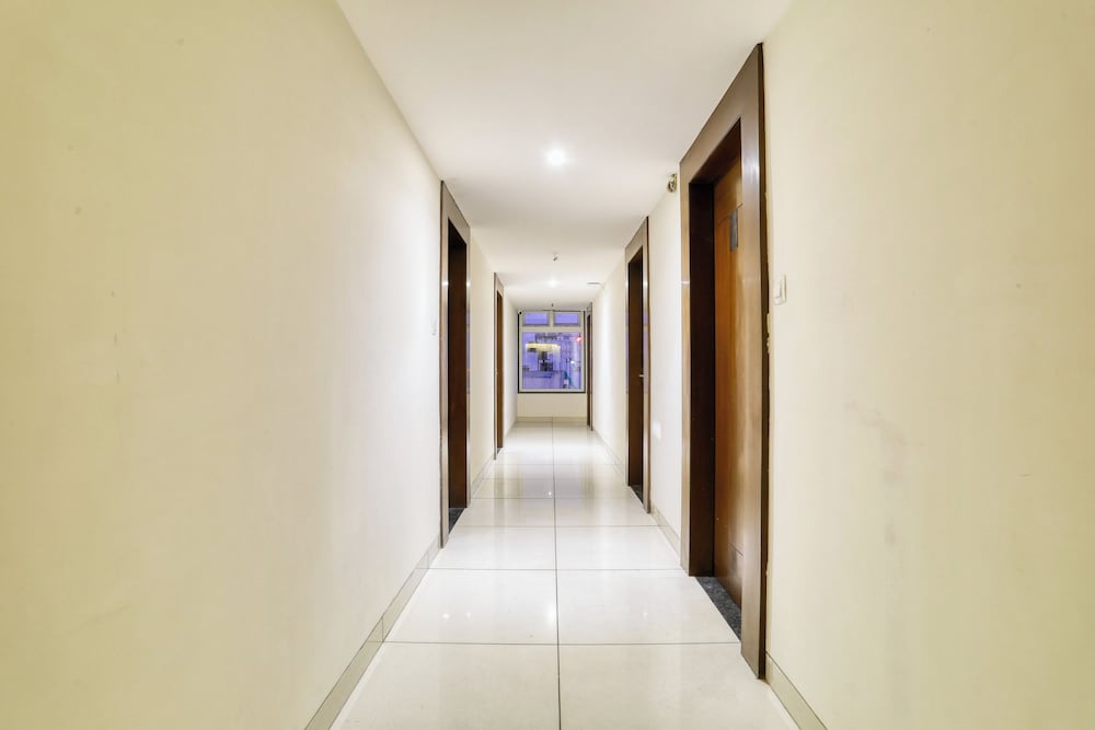 Hotel The Bellevue — Indore — photo 3