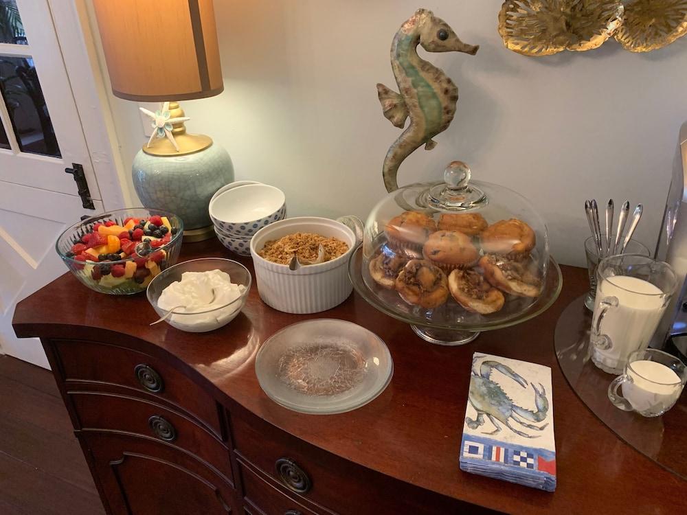 Olde Captains Inn - photo 14