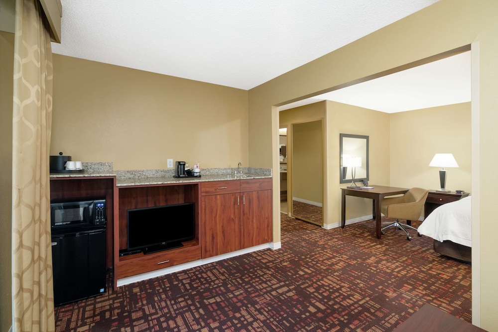 Hampton Inn Corydon - photo 27