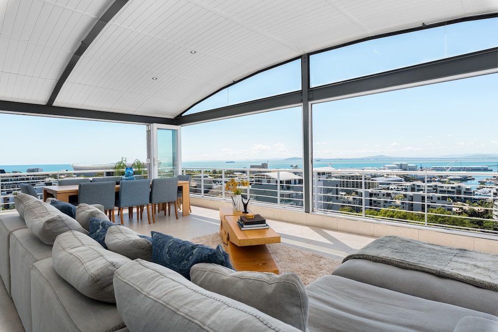 Harbour Terrace 52 — 4-Star Luxury Hotel in Cape Town, South Africa
