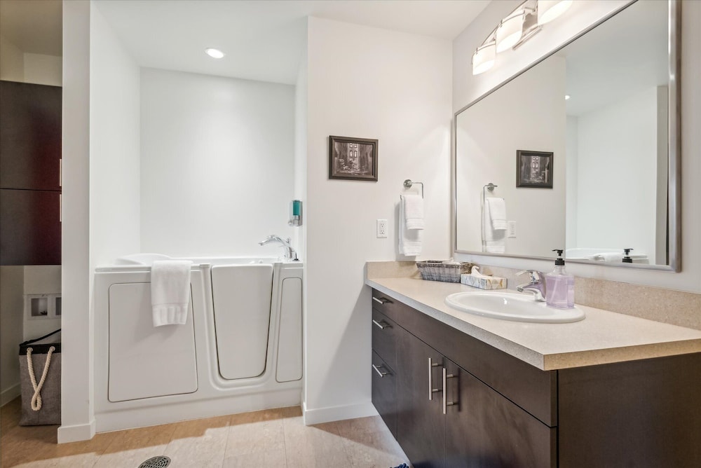 Violet Suites PDX - photo 101