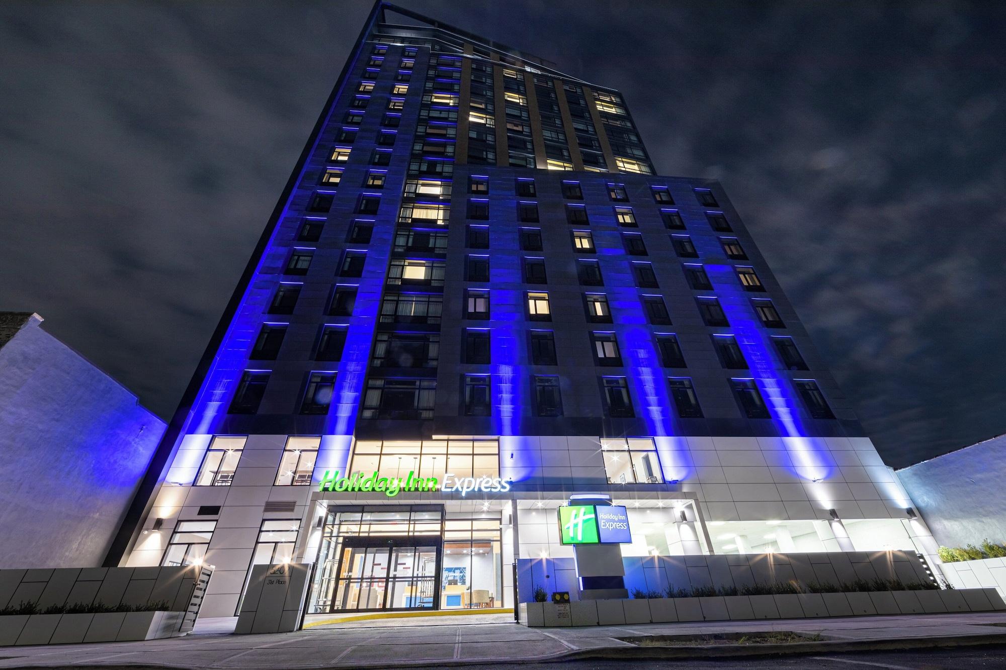 Holiday Inn Express Long Island City E New York by IHG - photo 11