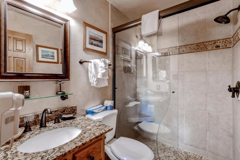 Ski Inn Condominiums by Resort Lodging Company - photo 73