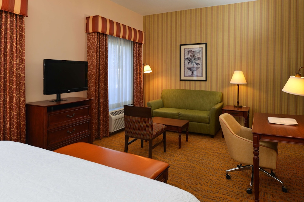 Hampton Inn & Suites Albuquerque Coors Road - photo 14