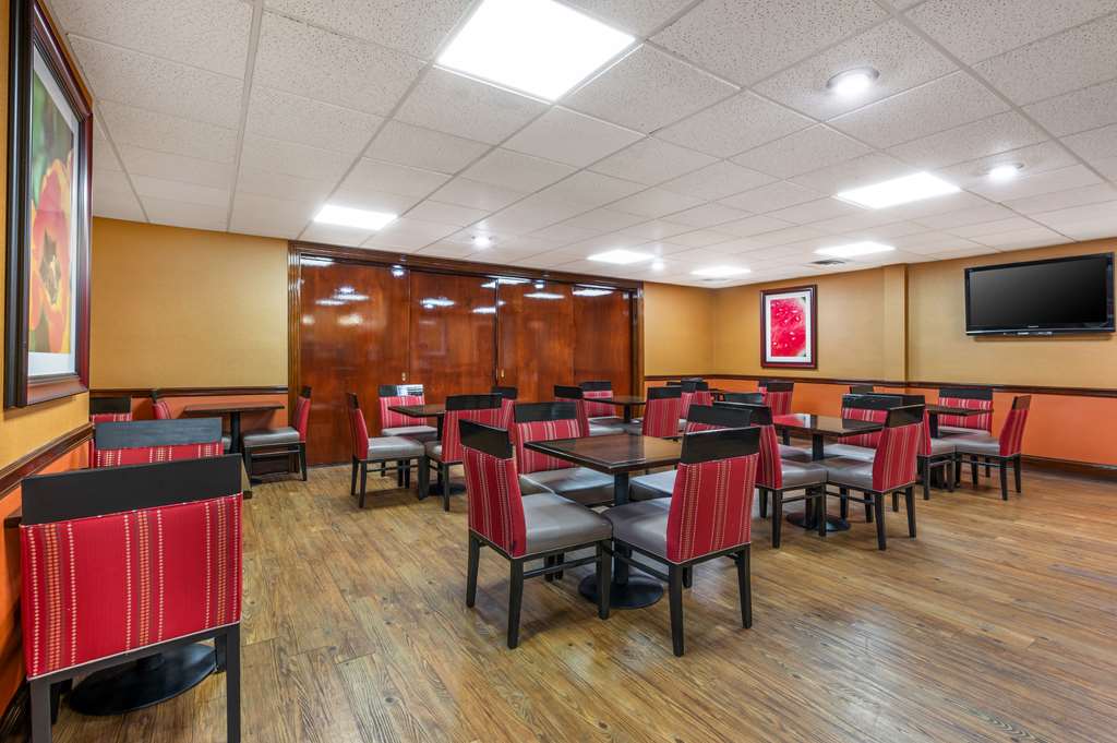 Best Western Plus Georgetown Corporate Center Hotel - photo 28