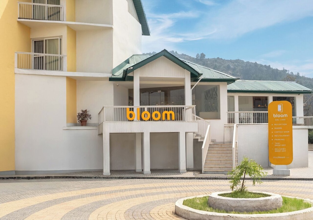 Bloom Boutique Dal Lake in Srinagar, India