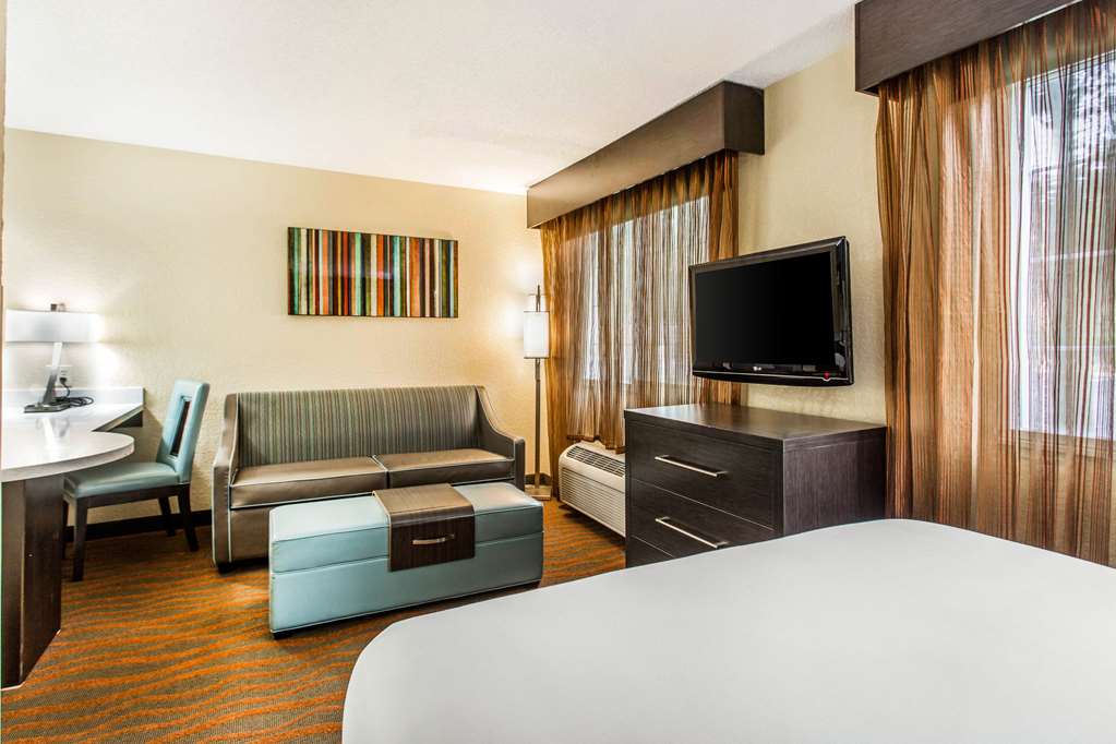 MainStay Suites Greenville Airport - photo 20