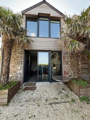 Les Palmiers - last minute hotel in Unknown City