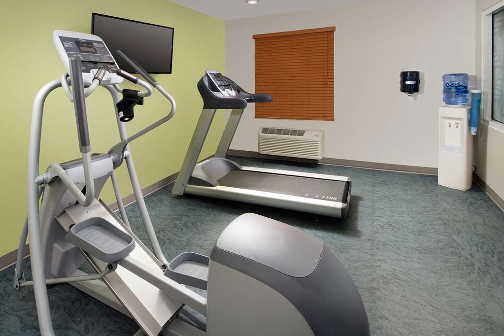 WoodSpring Suites Chicago Darien - photo 15