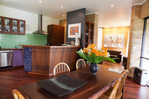 Anagama House & Studio — 4-Star Luxury Hotel in Denmark, Australia