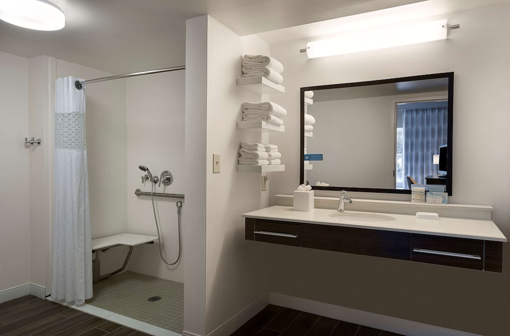Hampton Inn & Suites Charlotte Pineville - photo 28