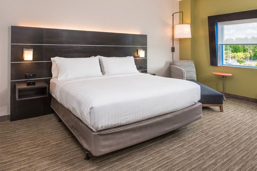 Holiday Inn Express & Suites Tampa North Wesley Chapel by IHG - photo 3