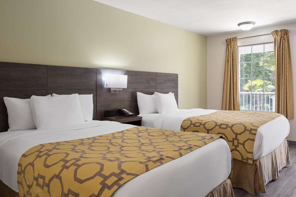 Baymont by Wyndham Kingsland - photo 23